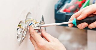 Электромонтажные работы в Дагестанских Огнях от Мастер24 — электромонтаж под ключ, цены от 1652 руб., заказать услуги