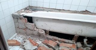 Демонтаж ванны в Дагестанских Огнях от Мастер24 — быстро, недорого, вывоз старой ванны от 1032 руб.